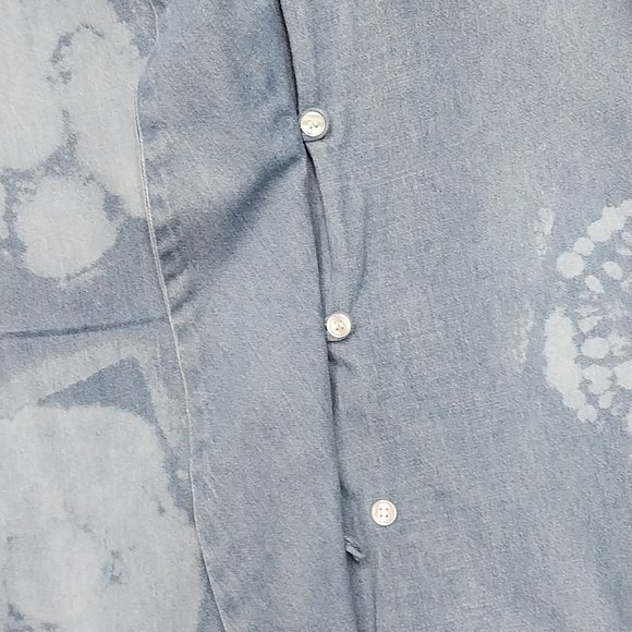 2906 Size Med. Solutions Semi. Fitted Bleach Dyed Denim Shirt. - Picture 7 of 9